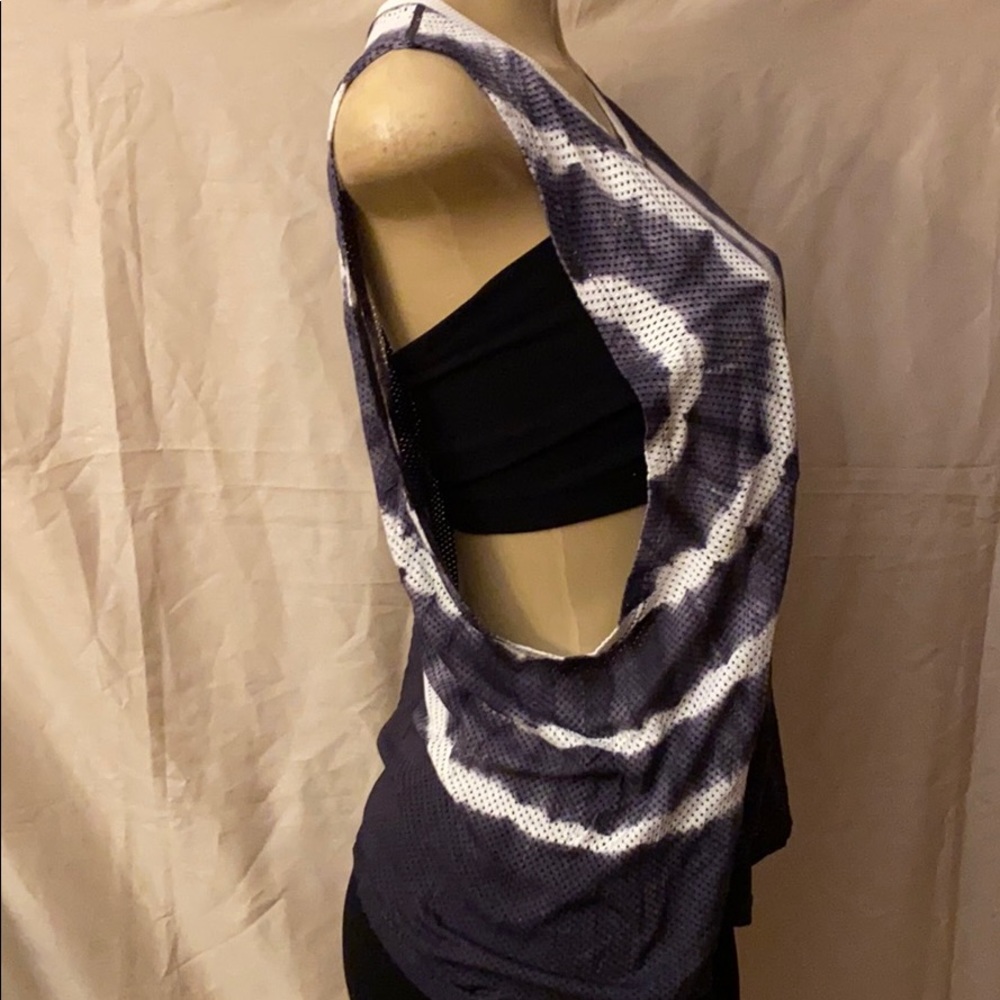 Sleeveless muscle tye dye mesh tee